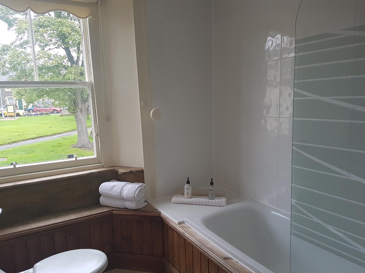Plough Hotel Kirk Yetholm Экстерьер фото