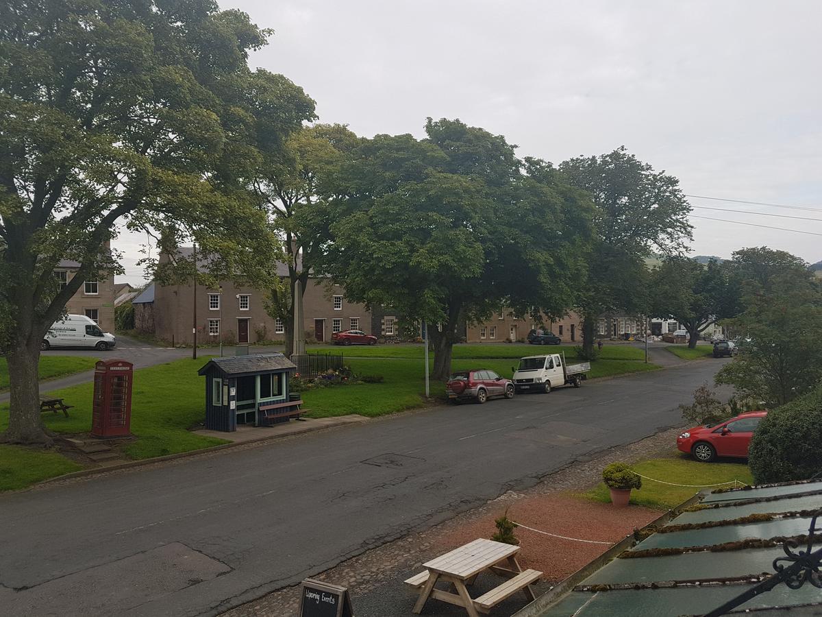 Plough Hotel Kirk Yetholm Экстерьер фото